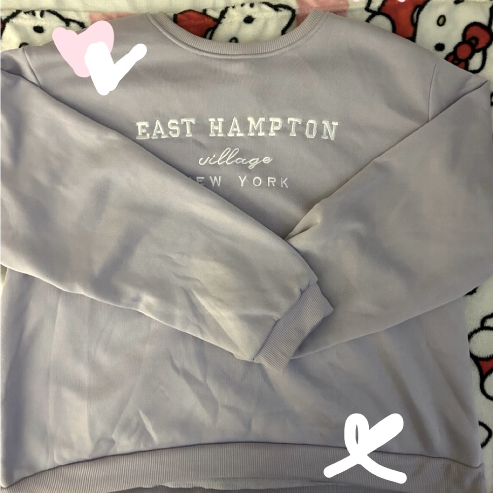 East Hampton Village grey sweater very soft great for the fall. Very lightweight